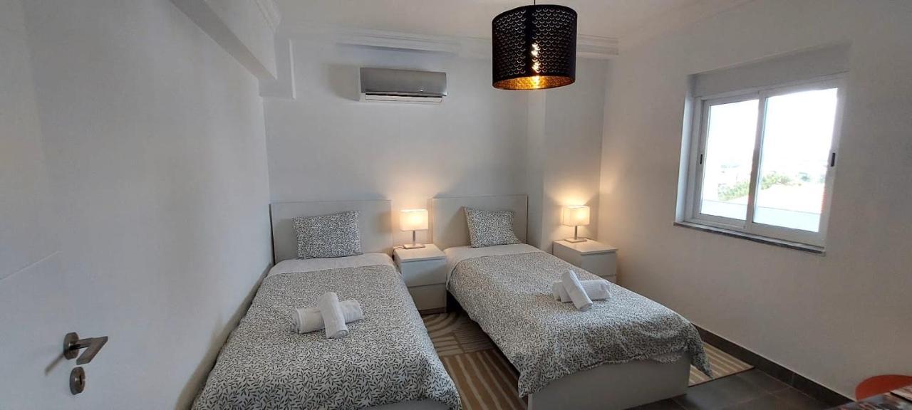 Enjoy Pool, Beach And More At This Nice Apartment Only 3 Minutes From Mareta'S Beach Sagres Ngoại thất bức ảnh