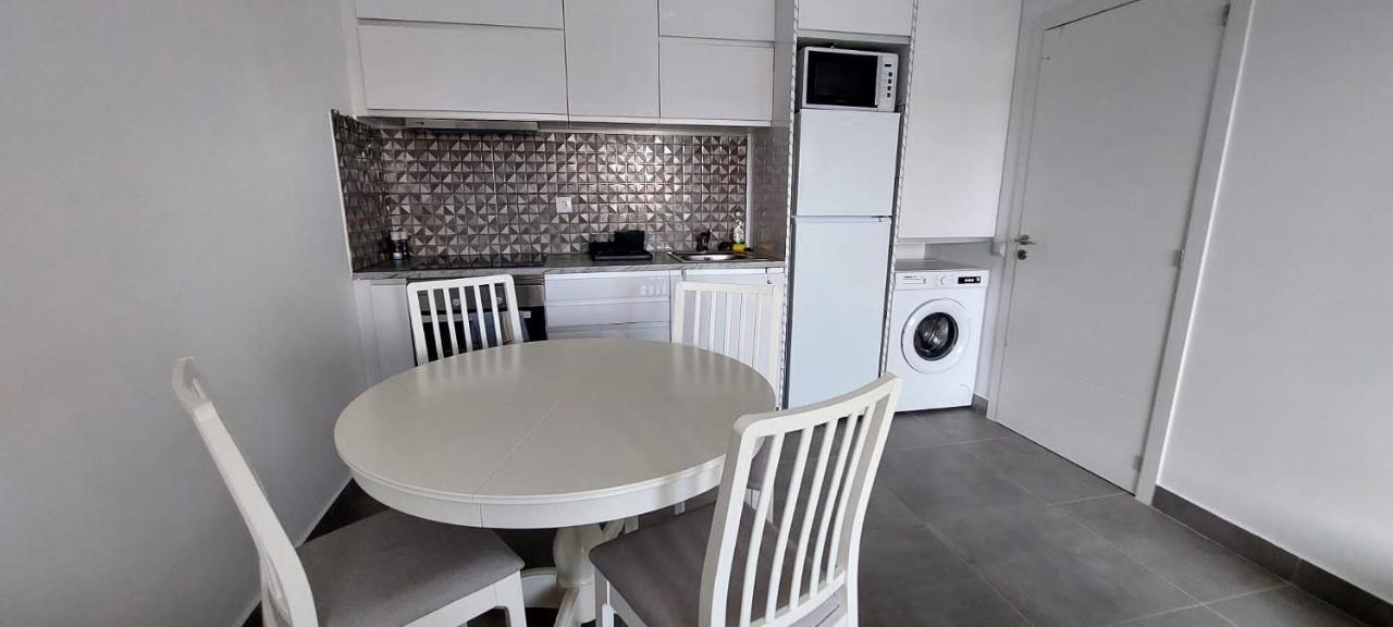 Enjoy Pool, Beach And More At This Nice Apartment Only 3 Minutes From Mareta'S Beach Sagres Ngoại thất bức ảnh